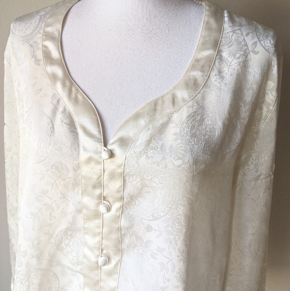 VTG Victoria's Secret Gold Label cream satin oversized nightshirt top - Picture 2 of 6